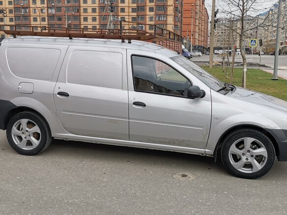 2015 Lada (ВАЗ) Largus I, серебристый, 700000 рублей - вид 1