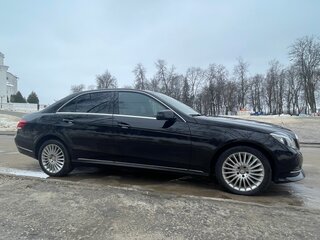 2014 Mercedes-Benz E-Класс 200 IV (W212, S212, C207) Рестайлинг, чёрный, 1750000 рублей, вид 3
