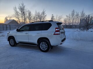 2016 Toyota Land Cruiser Prado 150 Series Рестайлинг 1, белый, 5350000 рублей, вид 3