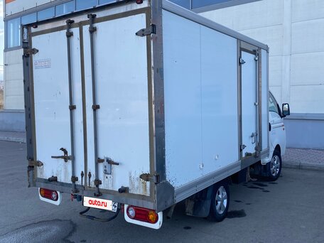 2015 Hyundai Porter II, белый, 1000000 рублей, вид 3
