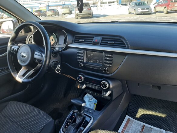 2018 Kia Rio IV, серый, 1510000 рублей - вид 12
