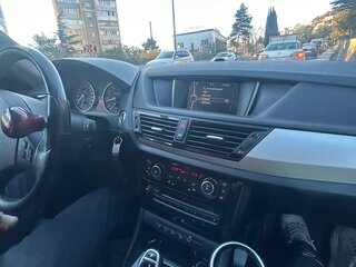 2014 BMW X1 20i I (E84) Рестайлинг, белый, 2000000 рублей, вид 4