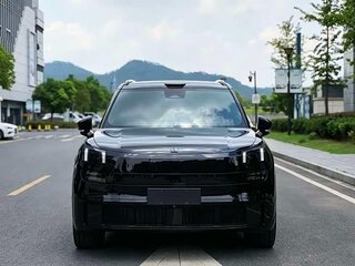 2025 Lynk & Co 900, чёрный, 7550226 рублей, вид 2