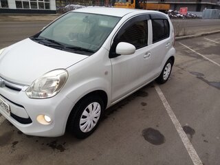 2016 Toyota Passo II (C30), белый, 950000 рублей, вид 1