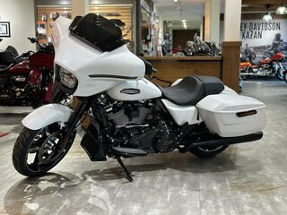 2025 Harley-Davidson Street Glide, белый, 3800000 рублей, вид 1