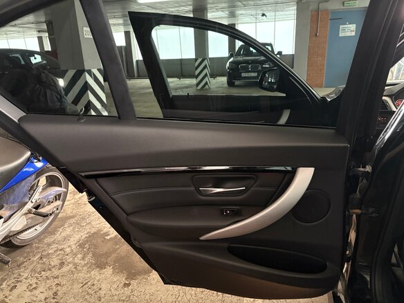 2018 BMW 3 серии 320d VI (F3x) Рестайлинг, чёрный, 2800000 рублей - вид 24
