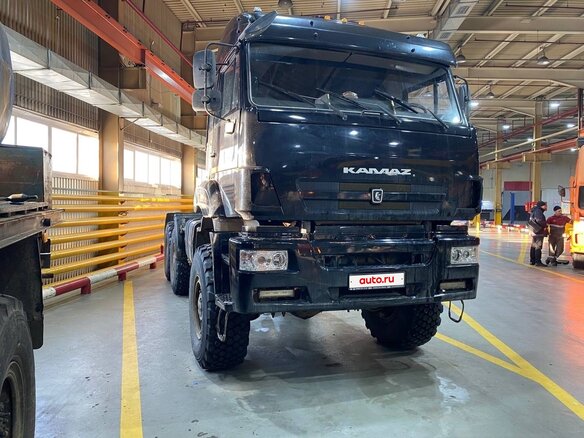 2019 КамАЗ 65226, чёрный, 7000000 рублей - вид 1