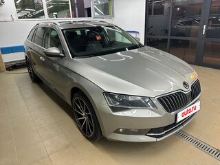 2017 Skoda Superb III, бежевый, 2200000 рублей, вид 5