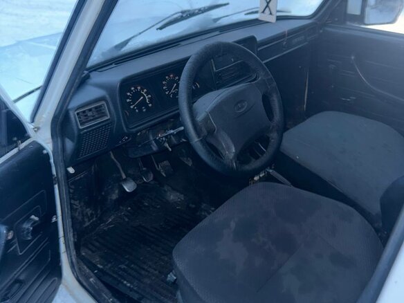 2011 Lada (ВАЗ) 2104, белый, 160000 рублей - вид 5
