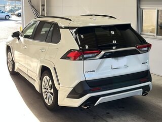 2021 Toyota RAV4 V (XA50), белый, 2719926 рублей, вид 4