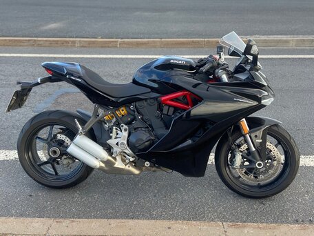 2018 Ducati Supersport, чёрный, 1000000 рублей, вид 2