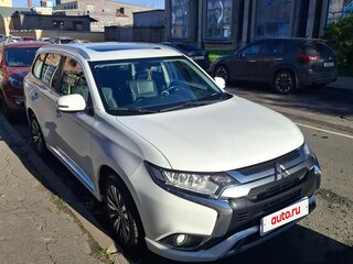 2022 Mitsubishi Outlander III Рестайлинг 3, белый, 2100000 рублей, вид 2