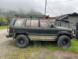 1995 Isuzu Bighorn II, зелёный, 550000 рублей, вид 2
