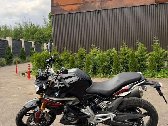 2020 BMW G 310 R, чёрный, 500000 рублей - вид 2