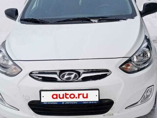 2013 Hyundai Solaris I, белый, 700000 рублей, вид 1