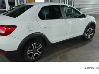 2018 Renault Logan Stepway II Рестайлинг, белый, 850000 рублей, вид 3