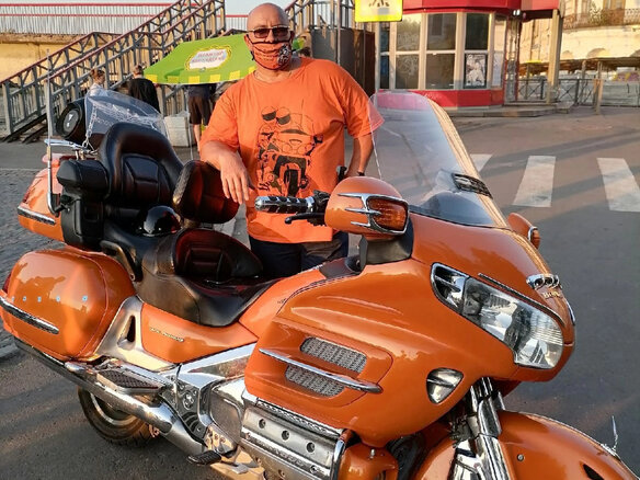 2004 Honda GL 1800 Gold Wing, оранжевый, 1150000 рублей