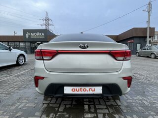 2018 Kia Rio IV, бежевый, 1250000 рублей, вид 2