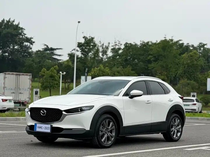 Открыть фотографии: Mazda CX-30 I