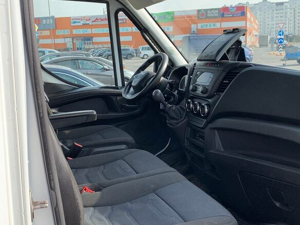 2021 Iveco Daily, белый, 6000000 рублей - вид 3