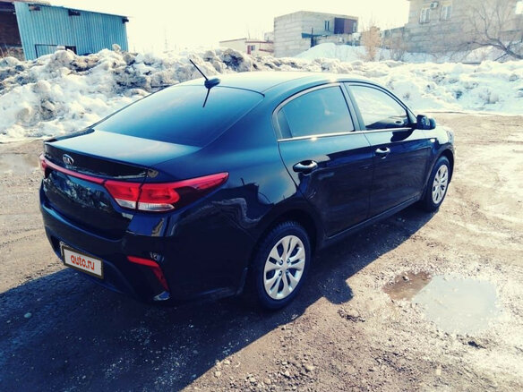 2018 Kia Rio IV, чёрный - вид 2