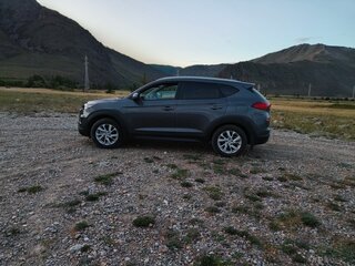 2018 Hyundai Tucson III Рестайлинг, серый, 2099000 рублей, вид 4
