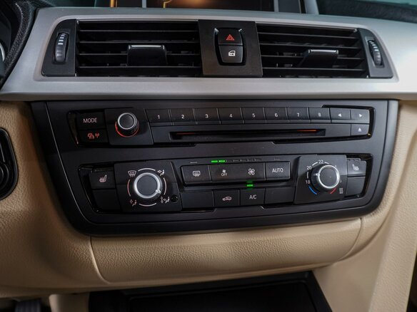 2013 BMW 3 серии 320i VI (F3x), синий - вид 14