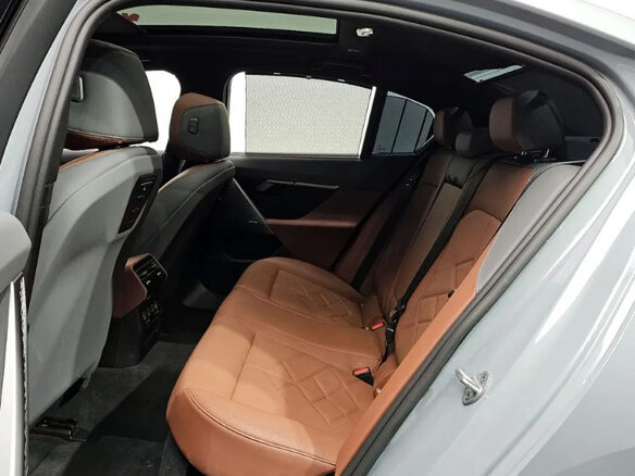 2025 BMW 5 серии 530i VIII (G60/G61/G68), серый, 8569000 рублей - вид 10
