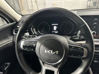 2022 Kia K5 III, белый, 2500000 рублей, вид 5
