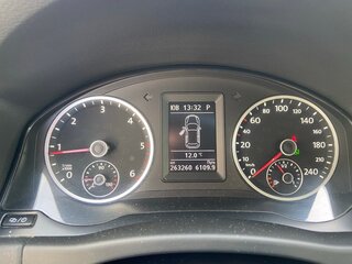 2013 Volkswagen Tiguan I Рестайлинг, белый, 1550000 рублей, вид 5