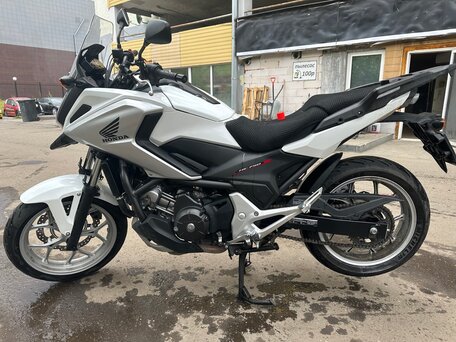 2018 Honda NC 750X, белый, 690000 рублей, вид 3