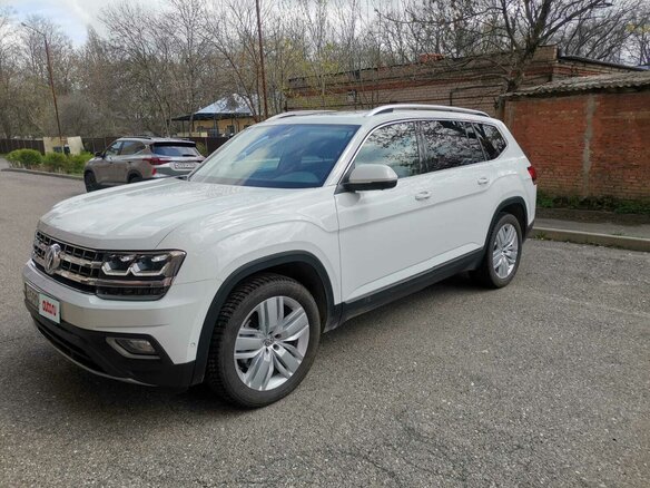 2018 Volkswagen Teramont I, белый, 4300000 рублей