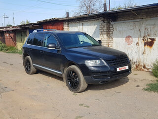 2005 Volkswagen Touareg I, чёрный, 1150000 рублей, вид 3