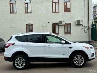 2017 Ford Kuga II Рестайлинг, белый, 1470000 рублей, вид 4