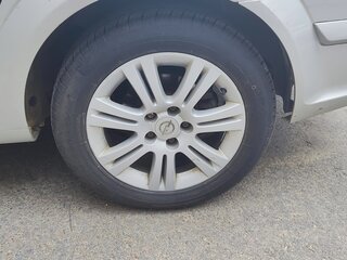2010 Opel Astra H Рестайлинг, серебристый, 255000 рублей, вид 2