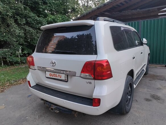 2013 Toyota Land Cruiser 200 Series Рестайлинг 1, белый, 3500000 рублей - вид 3