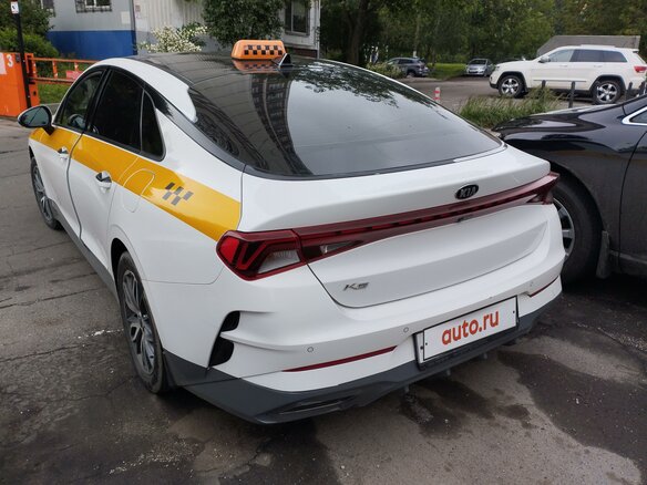 2021 Kia K5 III, белый, 1599000 рублей - вид 4