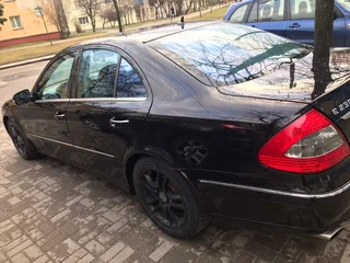 2008 Mercedes-Benz E-Класс 230 III (W211, S211) Рестайлинг, чёрный, 887293 рублей, вид 1