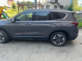 2018 Hyundai Santa Fe IV, серый, 3100000 рублей, вид 4