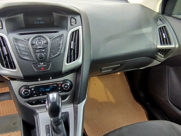 2012 Ford Focus III, коричневый, 760000 рублей - вид 15