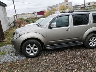 2011 Nissan Pathfinder III Рестайлинг, серый, 1600000 рублей, вид 1