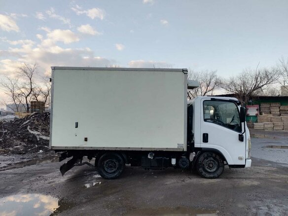 2010 Isuzu Elf (N-series), белый, 1250000 рублей - вид 18