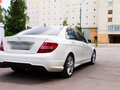 2011 Mercedes-Benz C-Класс 200 III (W204) Рестайлинг, белый - вид 3