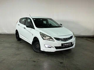 2015 Hyundai Solaris I Рестайлинг, белый, 812000 рублей, вид 3