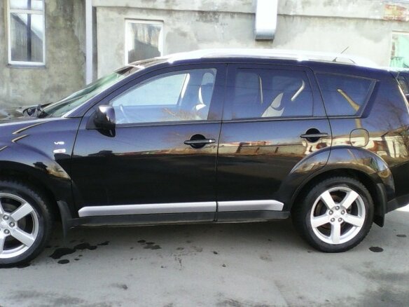 2008 Mitsubishi Outlander II, чёрный - вид 3