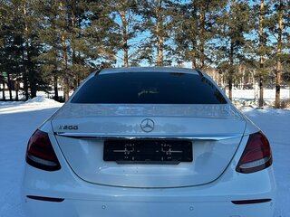 2017 Mercedes-Benz E-Класс 200 V (W213, S213, C238), белый, 4200000 рублей, вид 4