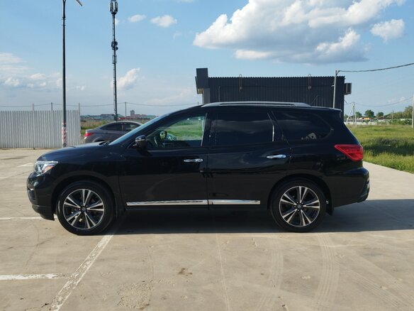 2017 Nissan Pathfinder IV Рестайлинг, чёрный, 2000000 рублей - вид 9