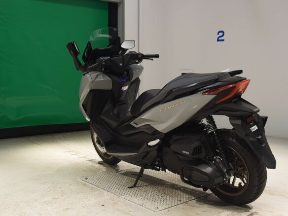 2023 Honda Forza, серый, 750000 рублей - вид 5