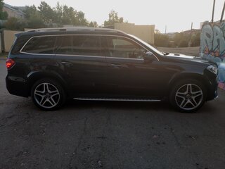 2017 Mercedes-Benz GLS 500 I (X166), чёрный, 7450000 рублей, вид 3