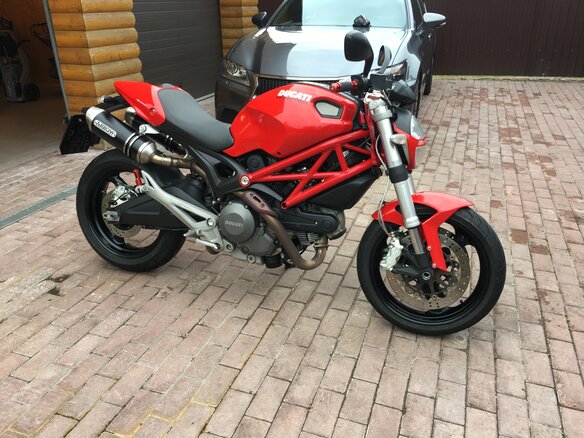 2014 Ducati Monster 696, красный - вид 2